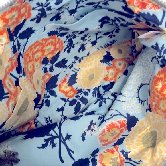 ⭐️ FLASH SALE ⭐️LARGE BEAUTIFUL BLUE PLEATED BOW  PURSE - Picture 9 of 10